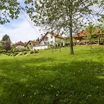 Sunnyside Villa